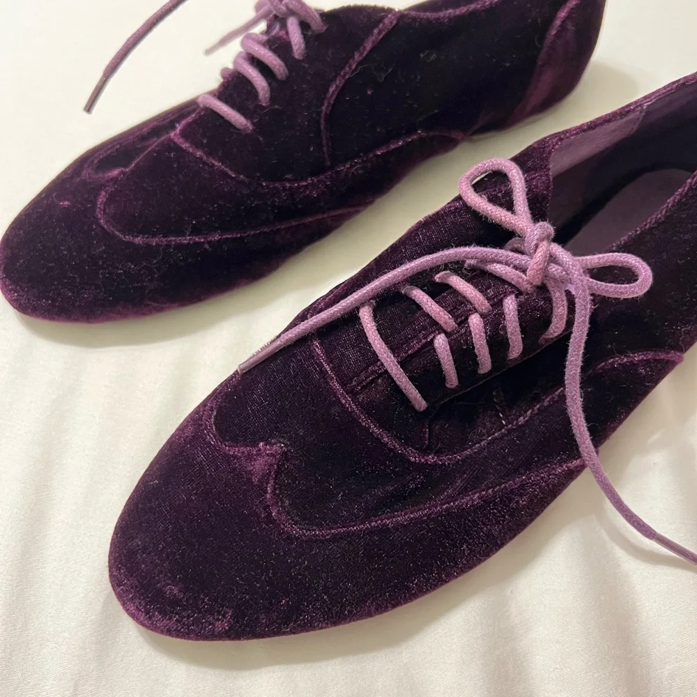 Buffalo London purple velvet oxfords size 8.5 - Picture 3 of 5